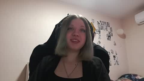 Snapshot of adriannamalango chatting on 06-21-26, 10:18 Sofa online show from 06-21-26, 10:18