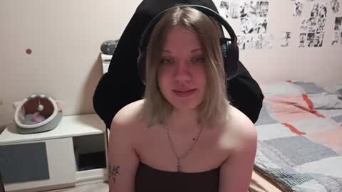 Snapshot of adriannamalango chatting on 07-02-26, 10:32 Sofa online show from 07-02-26, 10:32