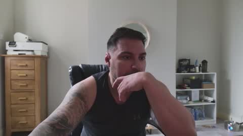 AdrianoMuscle online show from 09-17-25, 10:28