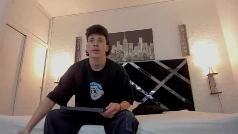 Snapshot of adriano_bigcock chatting on 10-15-25, 03:17 Adrian online show from 10-15-25, 03:17