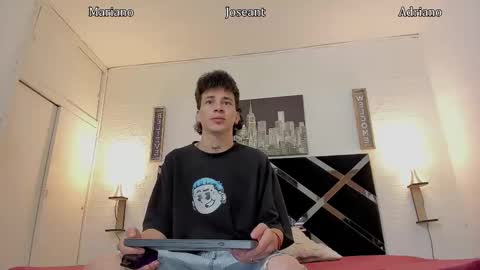 Snapshot of adriano_bigcock chatting on 10-18-25, 03:53 Adrian online show from 10-18-25, 03:53