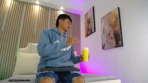 adrianstark_ online show from 07-01-26, 12:29