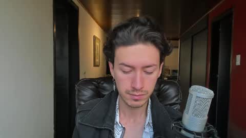 Snapshot of adrianwilliams_ chatting on 11-07-25, 04:40 Adrian Williams online show from 11-07-25, 04:40