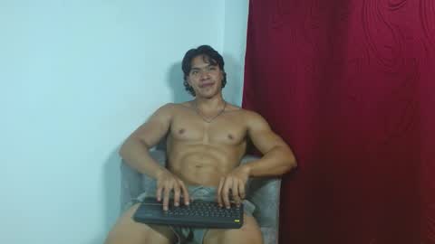 adriel_escalante online show from 10-12-25, 02:10