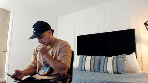 Adrein Roche online show from 01-29-25, 11:25