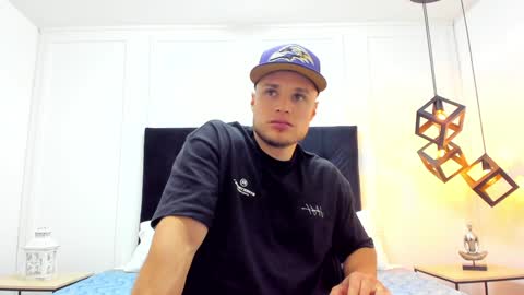 Adrein Roche online show from 02-01-25, 11:16