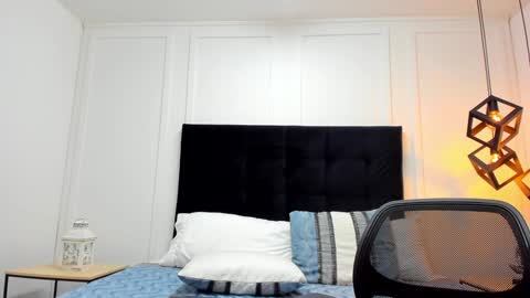 Adrein Roche online show from 02-03-25, 02:03