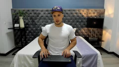 Adrein Roche online show from 02-25-25, 12:47