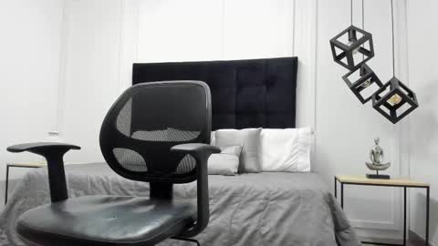 Adrein Roche online show from 03-02-25, 11:09