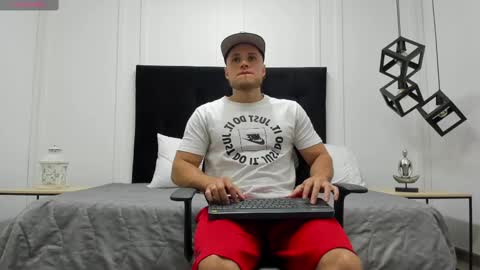 Adrein Roche online show from 03-04-25, 12:29