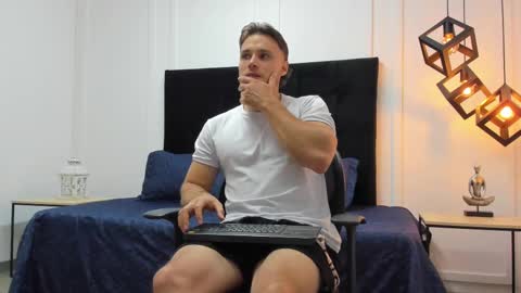 Adrein Roche online show from 03-06-25, 12:00