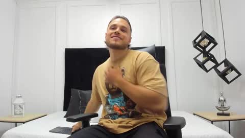 Adrein Roche online show from 10-17-25, 10:23