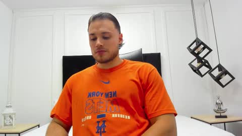 Adrein Roche online show from 10-19-25, 10:32