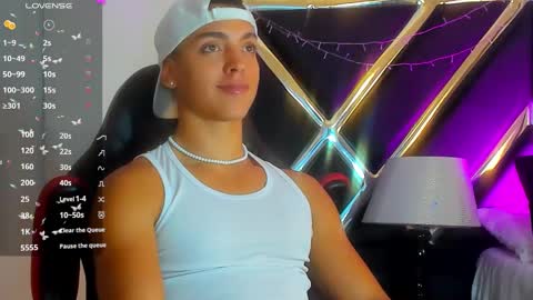 Adrian Lopez online show from 12-26-24, 09:26