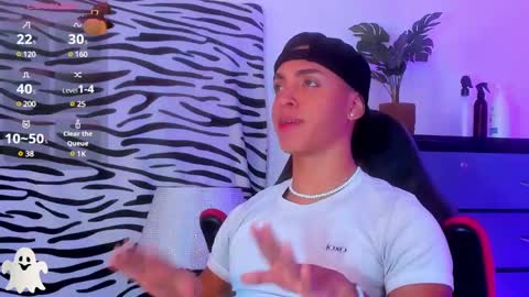 Adrian Lopez online show from 01-07-25, 05:42