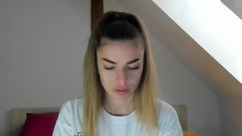 adventurina online show from 10-22-25, 09:31