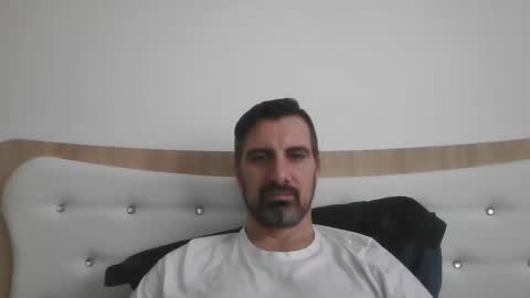 Snapshot of adyyyyyyyyyy35 chatting on 01-17-26, 10:20 Adrian online show from 01-17-26, 10:20