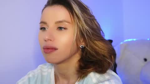 Aelia online show from 03-08-26, 07:17