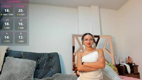 Snapshot of aelinfireheart chatting on 05-19-26, 11:44 Aelin online show from 05-19-26, 11:44
