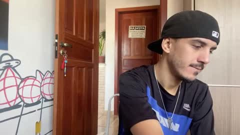 Snapshot of aelucius chatting on 09-09-25, 06:40 Luci online show from 09-09-25, 06:40