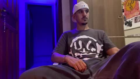 Snapshot of aelucius chatting on 11-29-25, 12:02 Luci online show from 11-29-25, 12:02