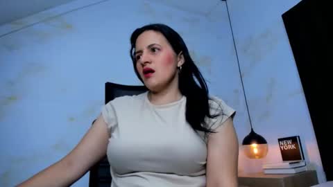 Snapshot of africa_holmes chatting on 10-21-25, 02:01 Africa online show from 10-21-25, 02:01