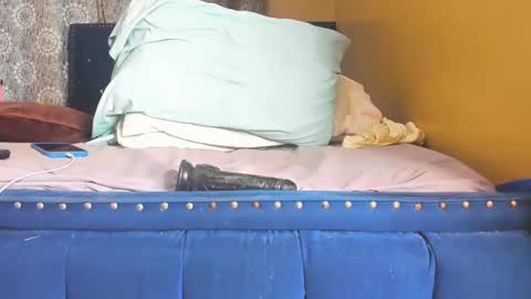 Snapshot of african_barbie25 chatting on 10-13-25, 10:10 african_barbie25 online show from 10-13-25, 10:10