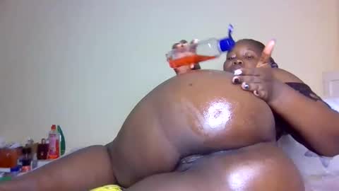 Snapshot of africana_08 chatting on 06-08-26, 06:25 africana_08 online show from 06-08-26, 06:25