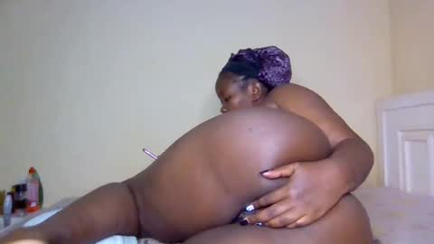 Snapshot of africana_08 chatting on 06-18-26, 06:13 africana_08 online show from 06-18-26, 06:13