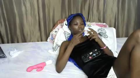 africana_slimqueen online show from 04-13-26, 04:23