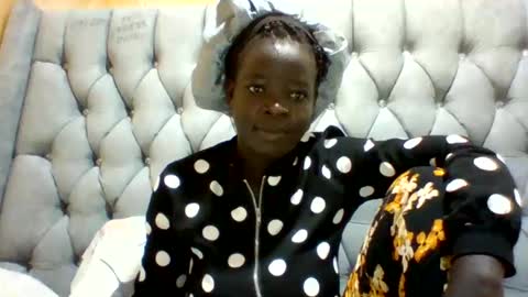 DIANA AKOTH OGUTU online show from 09-19-25, 04:36