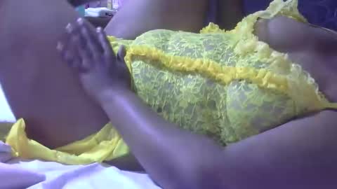 Snapshot of africannna chatting on 02-10-25, 02:41 Rita online show from 02-10-25, 02:41