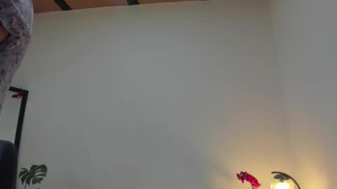 Lorena online show from 11-20-25, 03:01