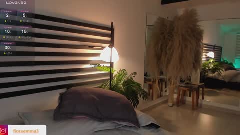 Snapshot of afrodita__25 chatting on 12-24-24, 10:17 Emma online show from 12-24-24, 10:17