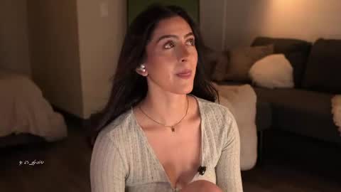 Emma online show from 06-10-26, 05:23