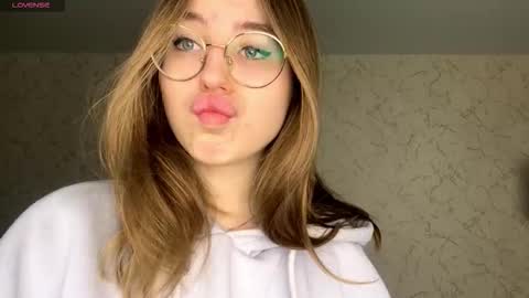 Kind sensual Emma fav pattern 2266 online show from 03-19-26, 04:05