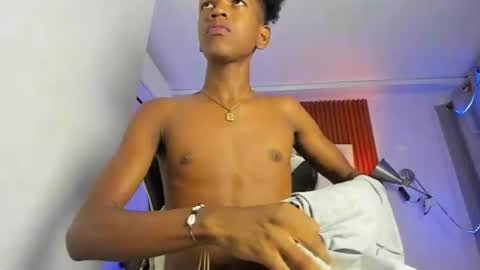 Snapshot of afrowayuu chatting on 06-16-26, 05:48 afrowayuu online show from 06-16-26, 05:48