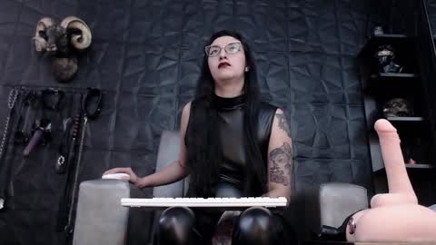 Snapshot of agata_darkness chatting on 01-08-25, 07:13 Miss Agata online show from 01-08-25, 07:13