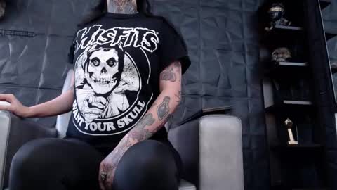 Snapshot of agata_darkness chatting on 09-15-25, 04:07 Miss Agata online show from 09-15-25, 04:07