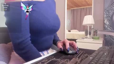 Snapshot of agata_kriste7 chatting on 10-26-25, 10:10 Agata Kriste online show from 10-26-25, 10:10