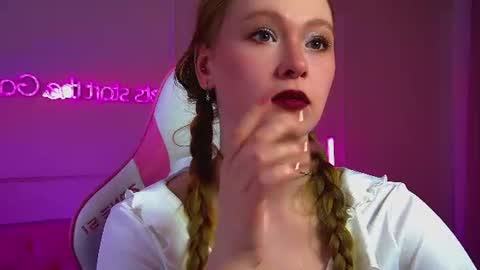 Snapshot of agatafoxley chatting on 06-11-26, 07:06 AgataFoxley online show from 06-11-26, 07:06