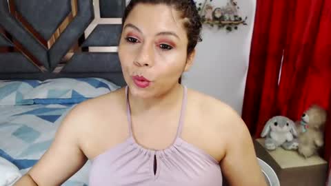 Snapshot of agatasexx chatting on 06-24-26, 06:29 johana online show from 06-24-26, 06:29