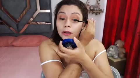 Snapshot of agatasexx chatting on 07-13-26, 04:54 johana online show from 07-13-26, 04:54