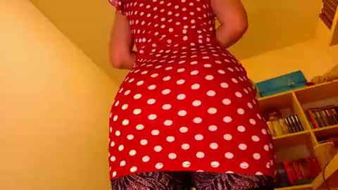 Snapshot of agatha137 chatting on 06-14-26, 01:14 Agatha online show from 06-14-26, 01:14