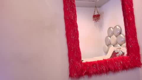 Agatha online show from 12-19-25, 12:45