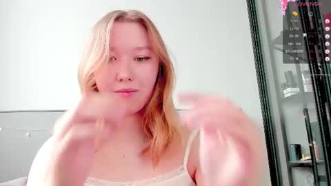 Snapshot of agatha_mayson chatting on 06-30-26, 07:31 agatha_mayson online show from 06-30-26, 07:31