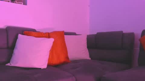 Snapshot of agathaa_ks_ chatting on 02-09-25, 01:22 Camila 2 online show from 02-09-25, 01:22