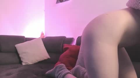 Camila     2 online show from 12-18-25, 01:11