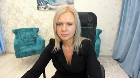 Agatha online show from 01-16-25, 10:34