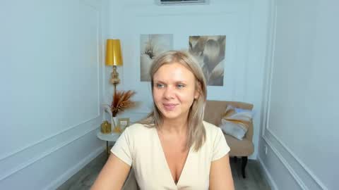 Snapshot of agathaklouin chatting on 04-25-26, 01:41 Agatha online show from 04-25-26, 01:41
